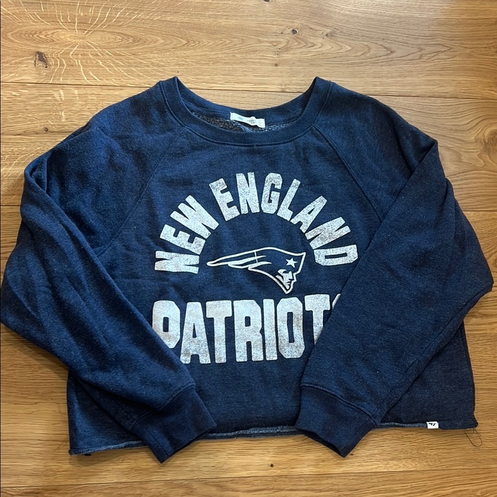 New England Patriots Navy Blue Sweatshirt - Cropped